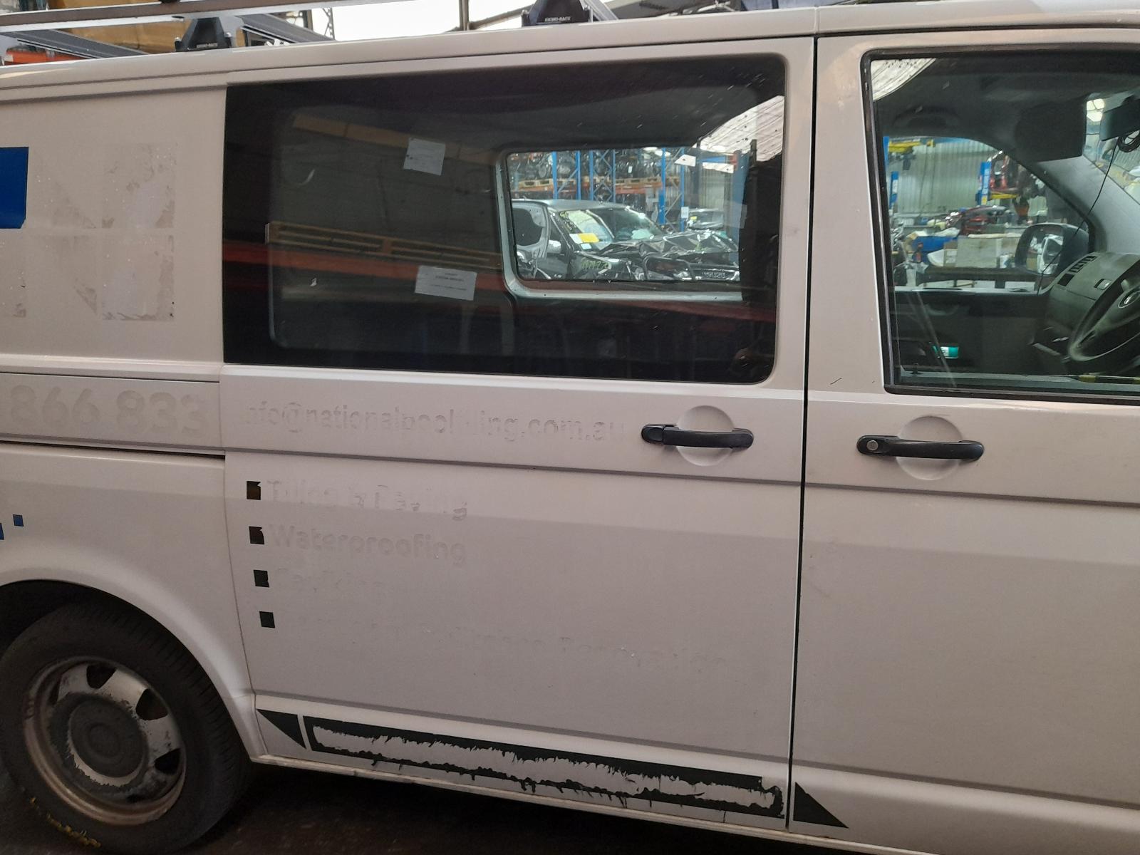 View Auto part Right Front Hub Assembly Volkswagen Transporter 2014