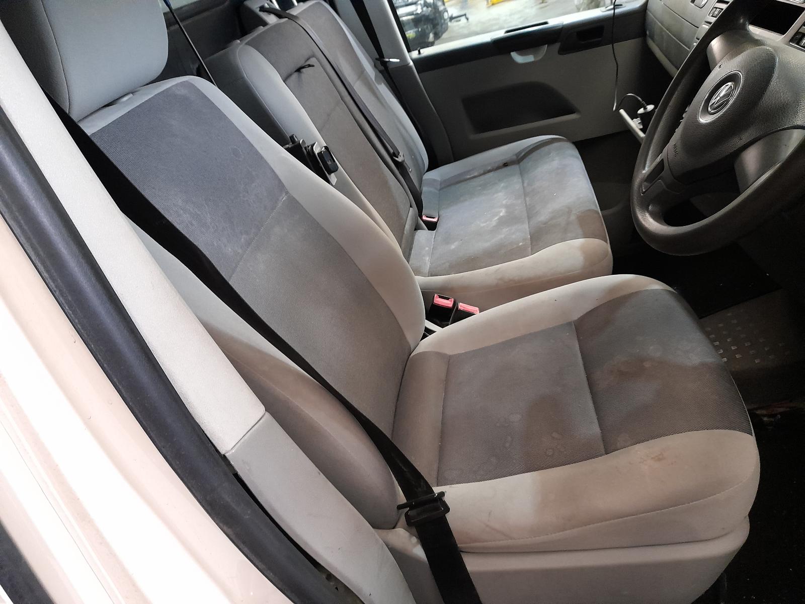 View Auto part Right Front Hub Assembly Volkswagen Transporter 2014