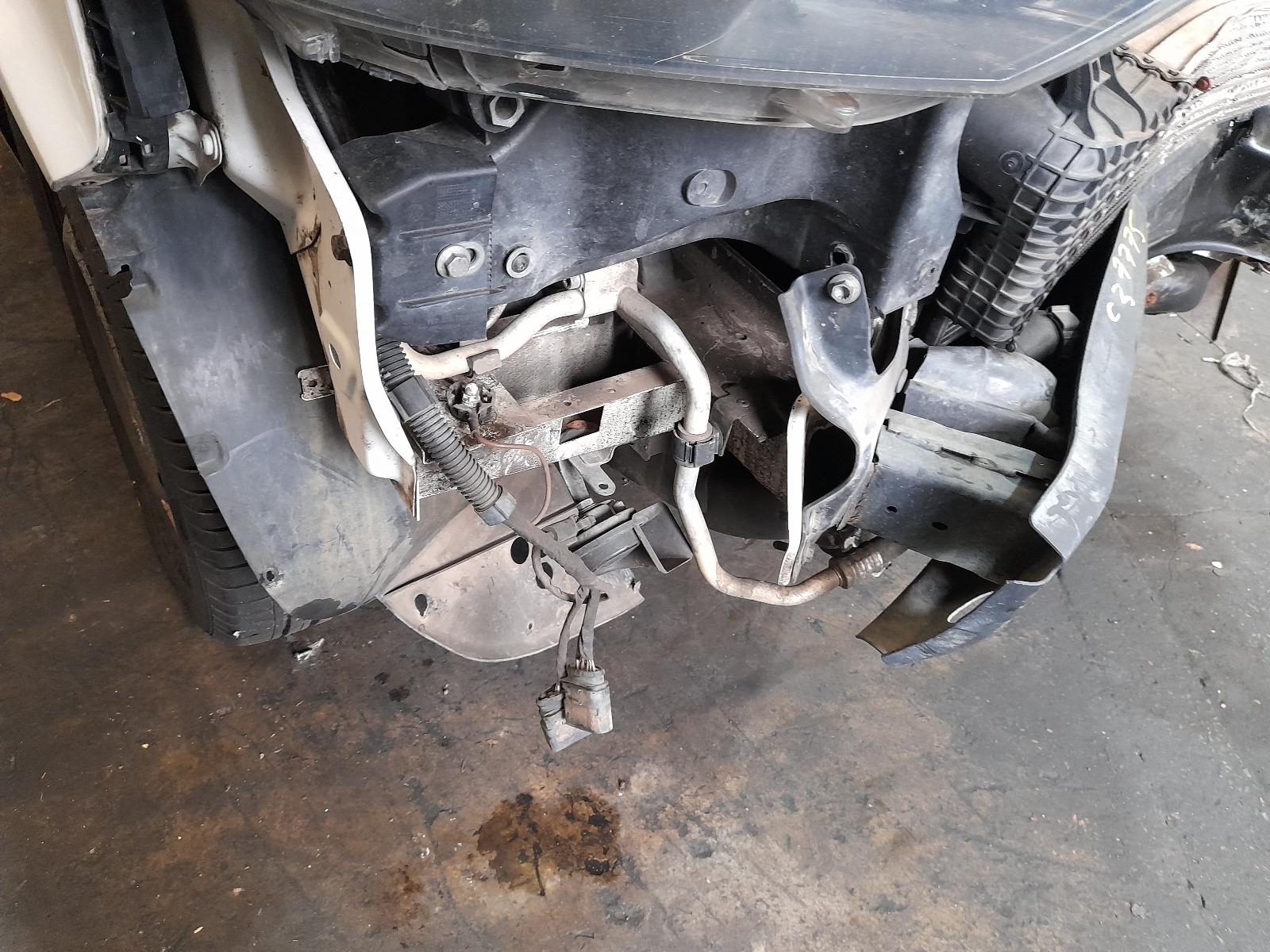 View Auto part Right Front Hub Assembly Volkswagen Transporter 2014