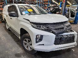 View Auto part Right Headlamp Mitsubishi Triton 2021