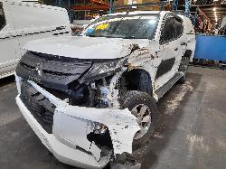 View Auto part Right Headlamp Mitsubishi Triton 2021