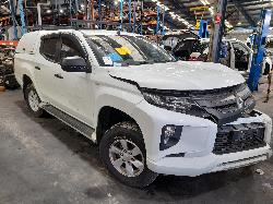 View Auto part Right Headlamp Mitsubishi Triton 2021