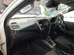 View Auto part Right Headlamp Mitsubishi Triton 2021