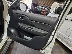 View Auto part Right Headlamp Mitsubishi Triton 2021