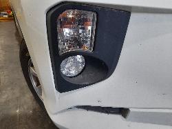 View Auto part Right Headlamp Mitsubishi Triton 2021