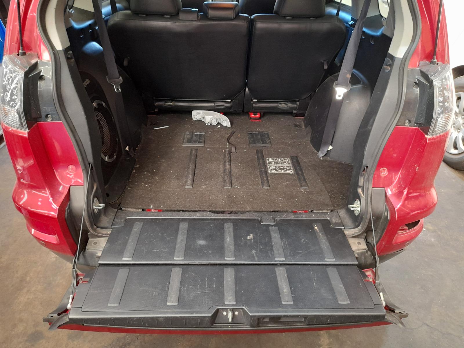 View Auto part Left Taillight Mitsubishi Outlander 2011