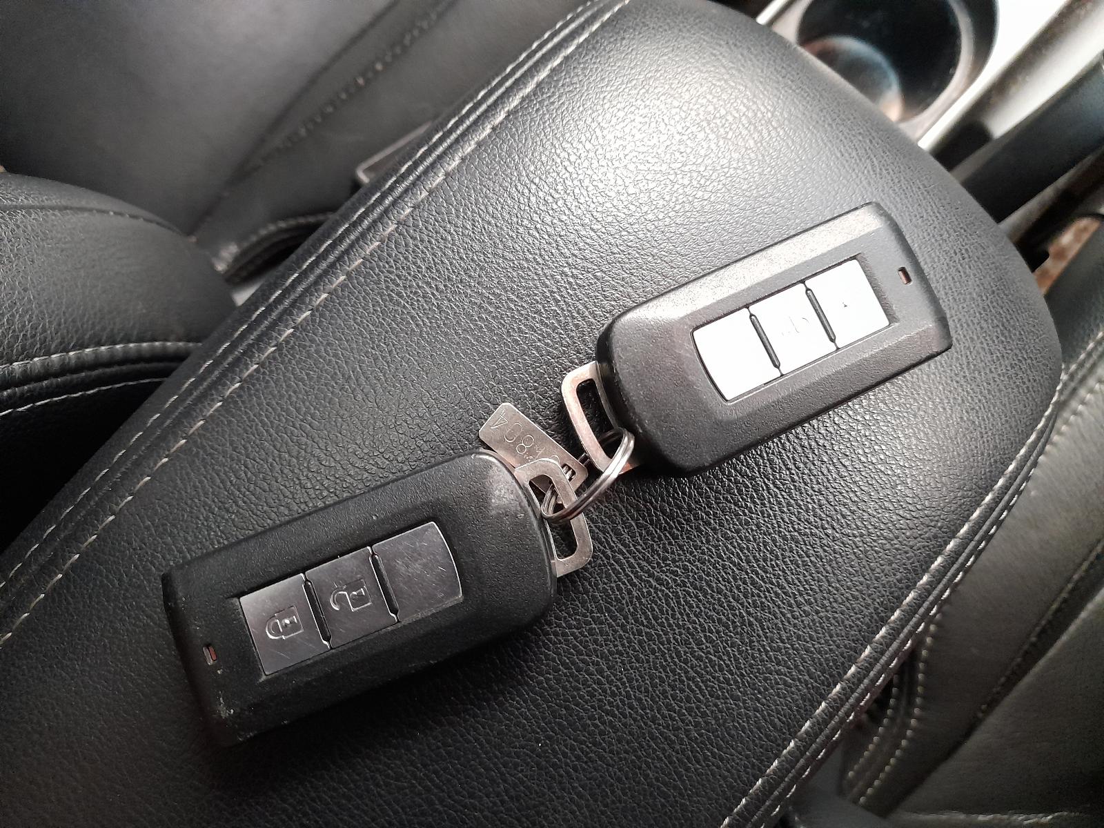 View Auto part Left Taillight Mitsubishi Outlander 2011