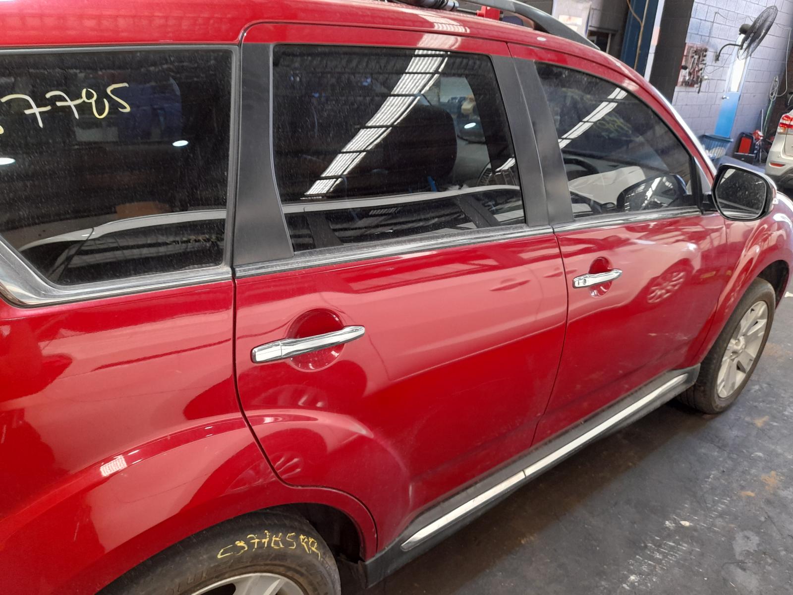 View Auto part Left Taillight Mitsubishi Outlander 2011