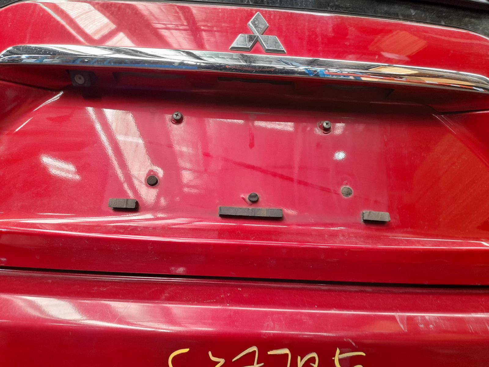 View Auto part Left Taillight Mitsubishi Outlander 2011