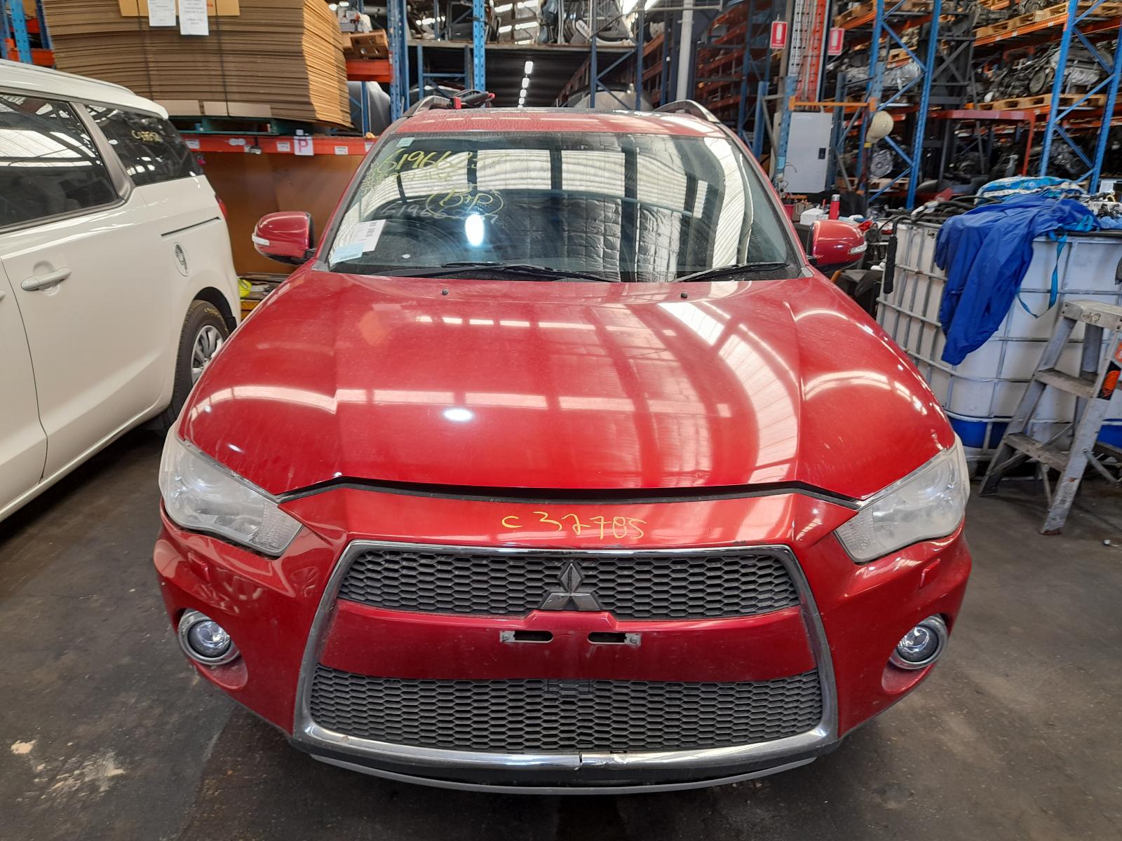 View Auto part Left Taillight Mitsubishi Outlander 2011