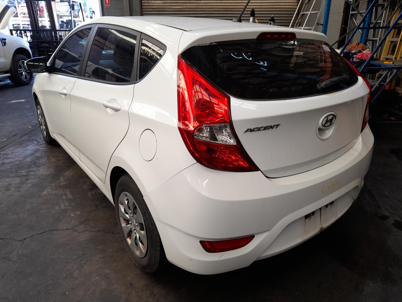 View Auto part Rear/Tailgate Glass Hyundai Accent 2016