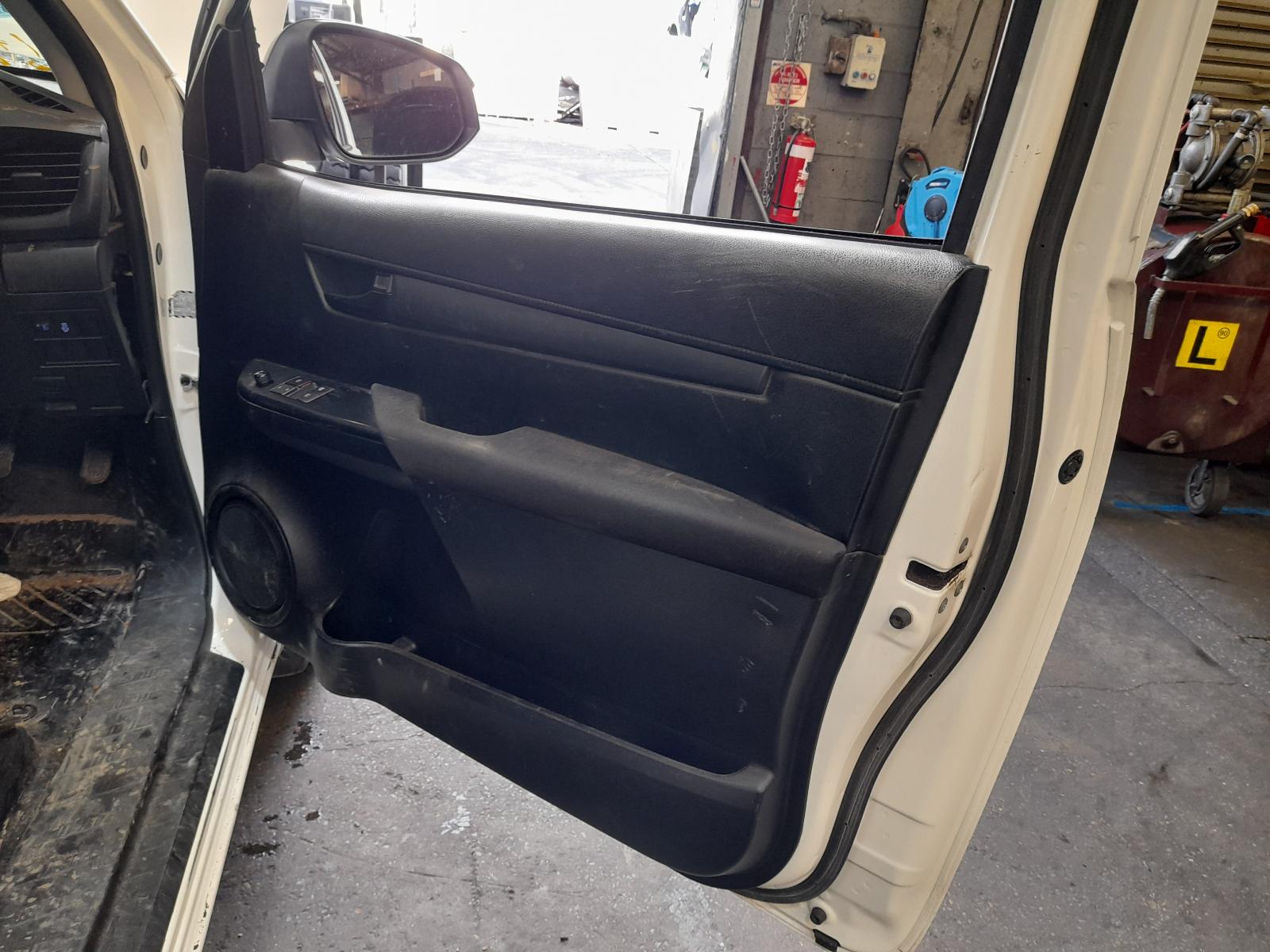 View Auto part Throttle Body Toyota Hilux 2017