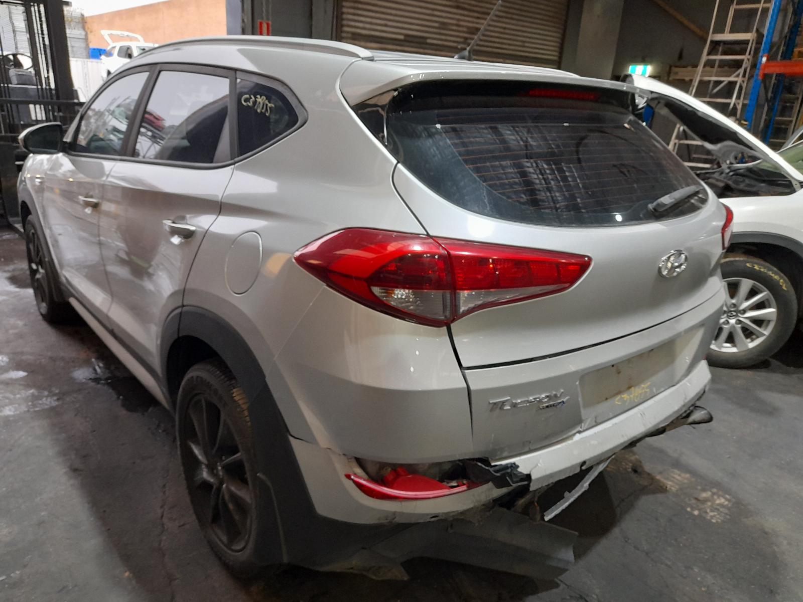 View Auto part Right Rear Door Window Hyundai Tucson 2018