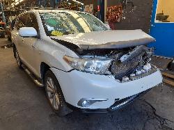 View Auto part A/C Condenser Toyota Kluger 2011