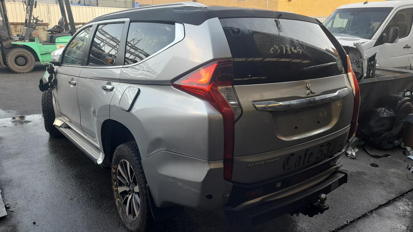 View Auto part Engine Mitsubishi Pajero 2015