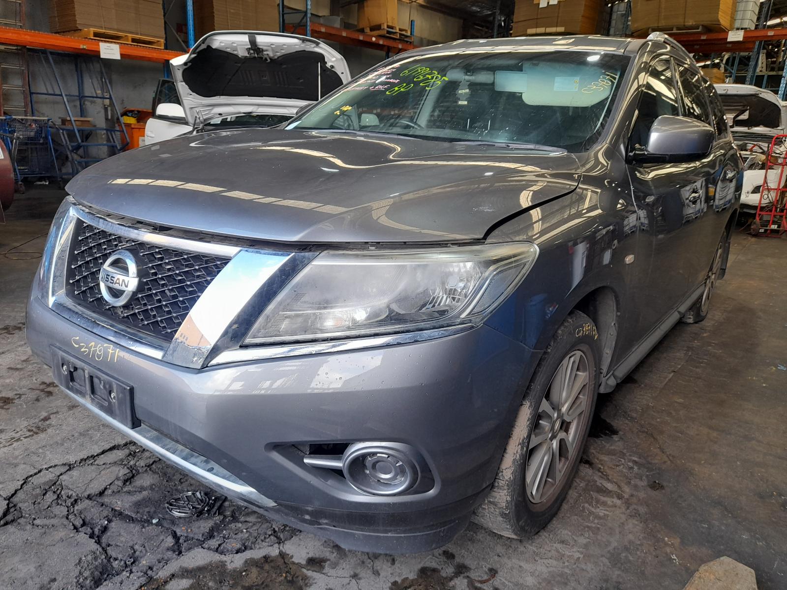View Auto part Rear/Tailgate Glass Nissan Pathfinder 2015