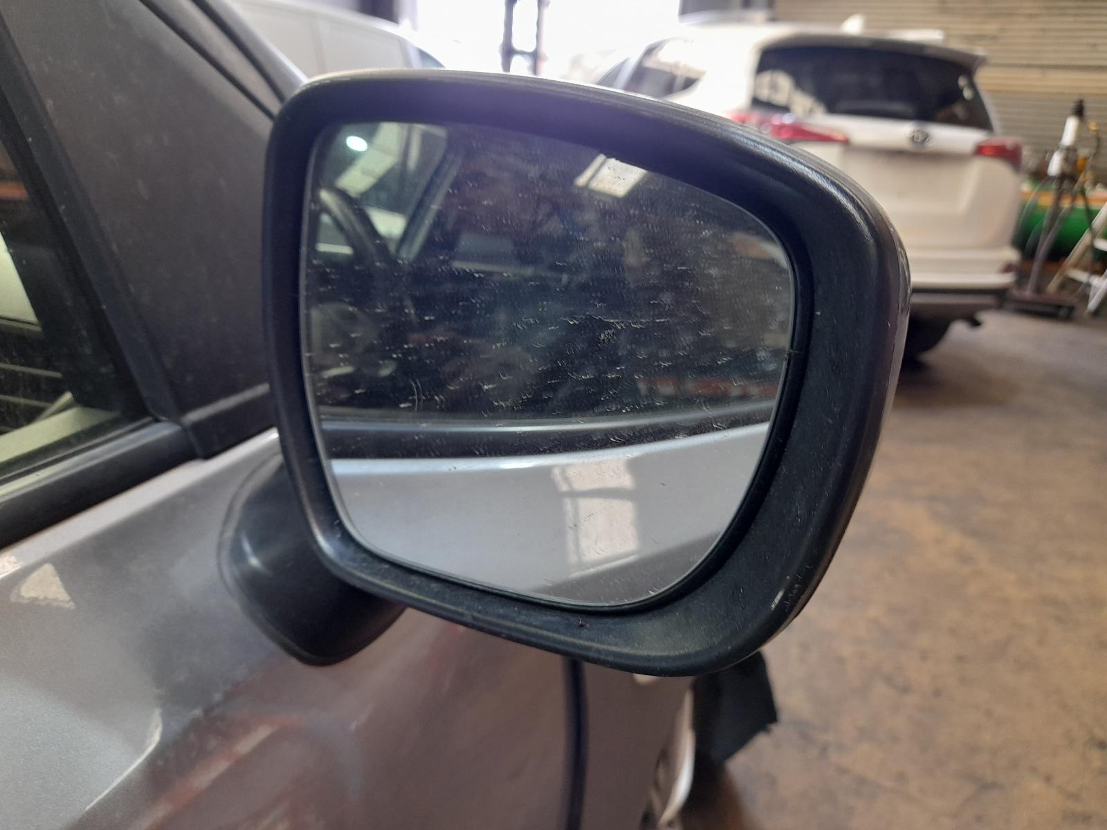 2019 Suzuki Baleno Right Door Mirror View Auto part Right Door Mirror Suzuki Baleno 2019