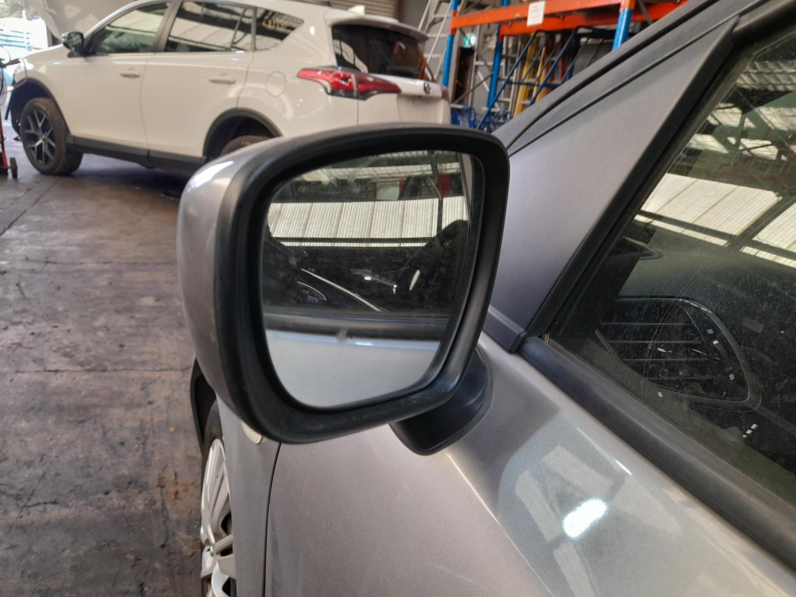 2019 Suzuki Baleno Right Door Mirror View Auto part Right Door Mirror Suzuki Baleno 2019