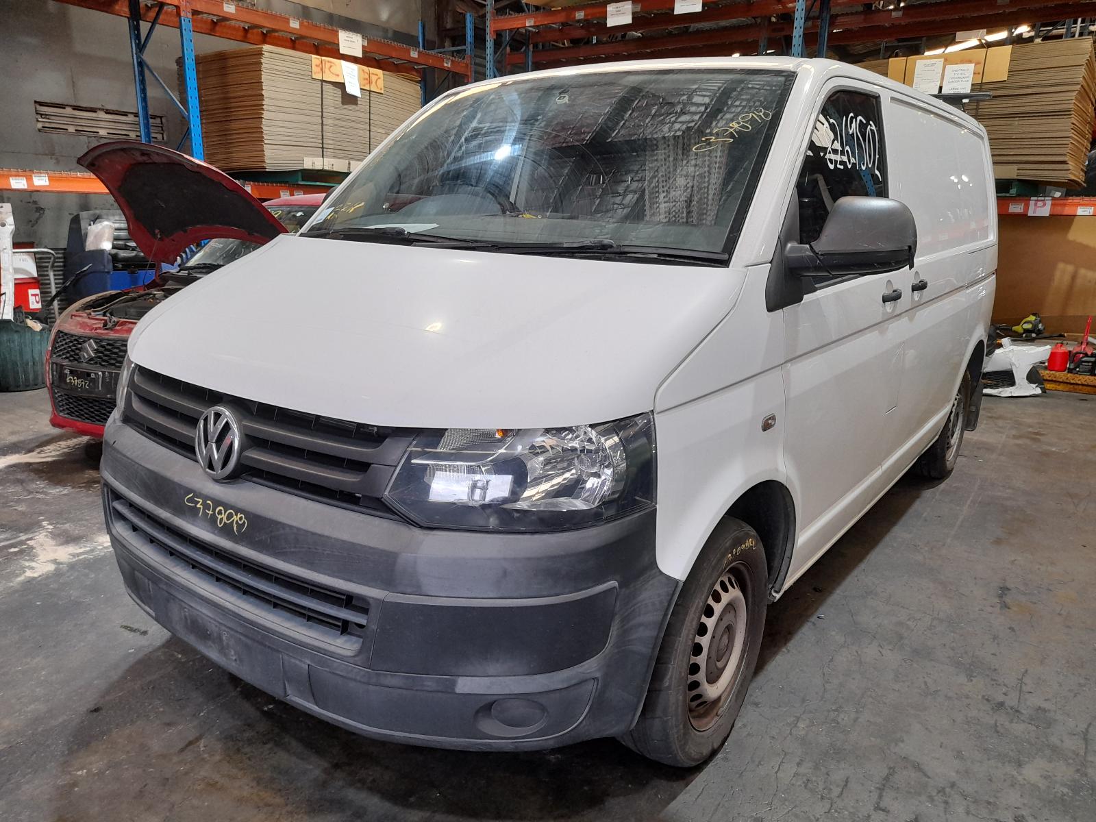 View Auto part F/Bar Reinforc/Brack Volkswagen Transporter 2014