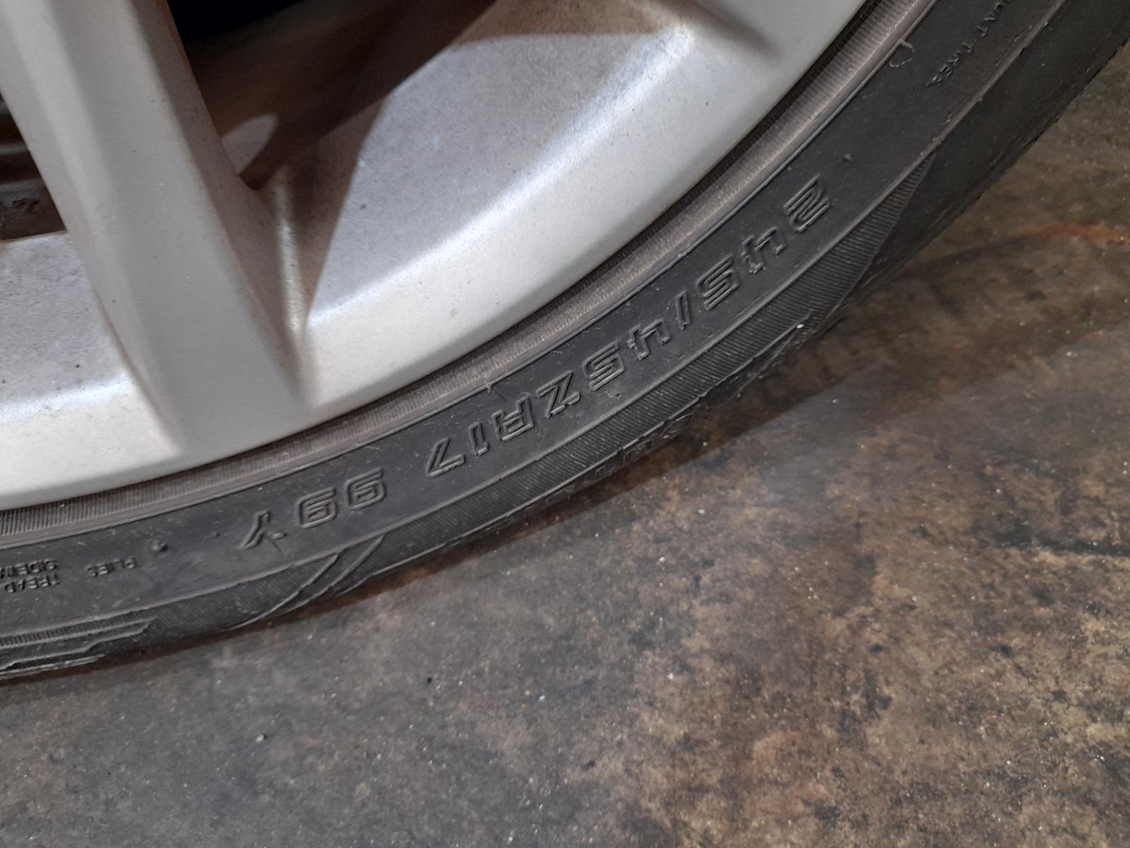 View Auto part Right Rear Door Sliding Lexus Is250/is250c 2012