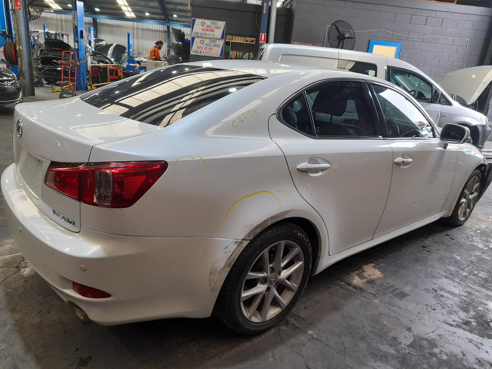 View Auto part Right Rear Door Sliding Lexus Is250/is250c 2012