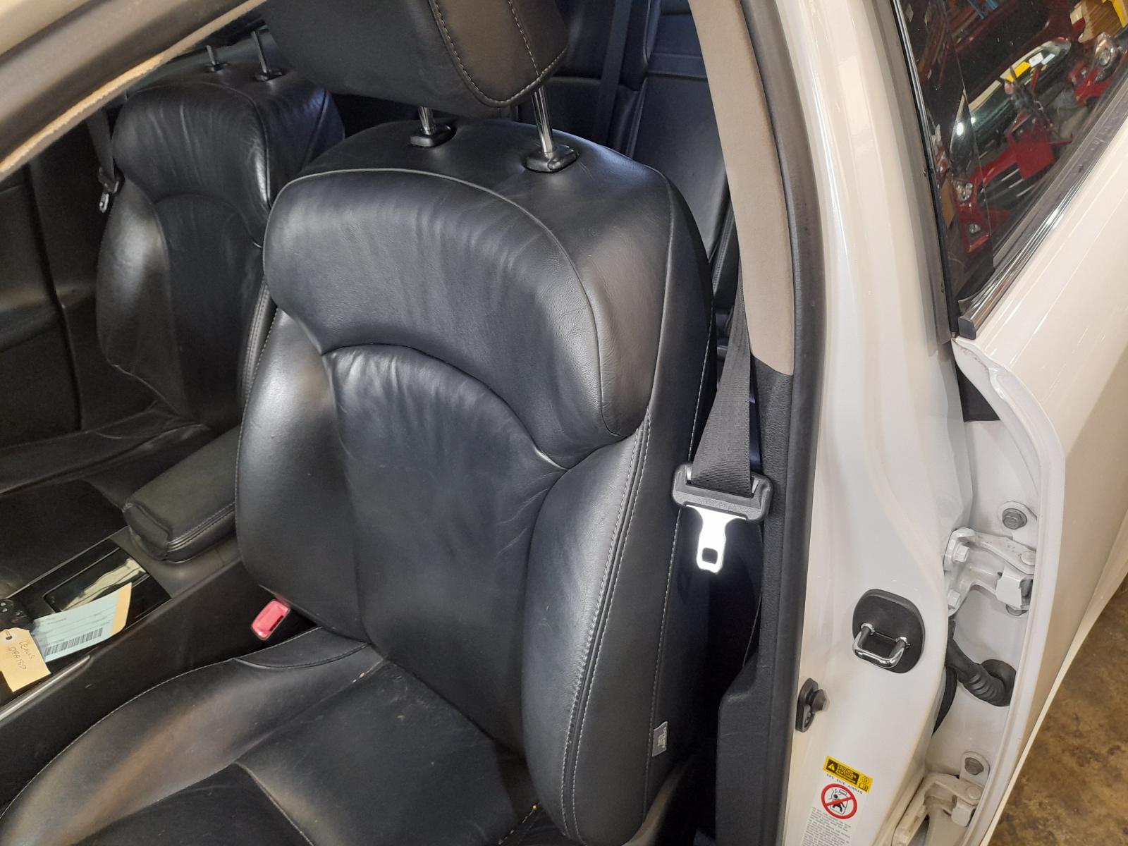 View Auto part Right Rear Door Sliding Lexus Is250/is250c 2012