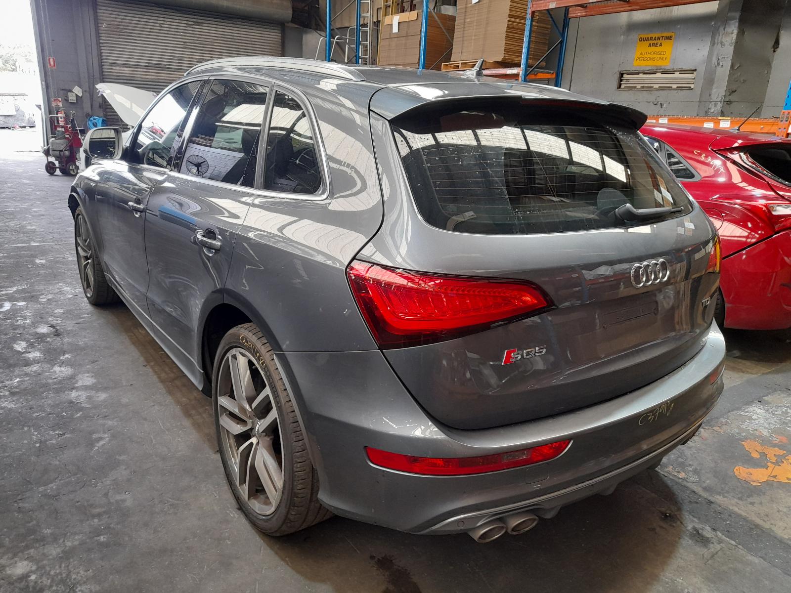 View Auto part Rear/Tailgate Glass Audi Q5 2014