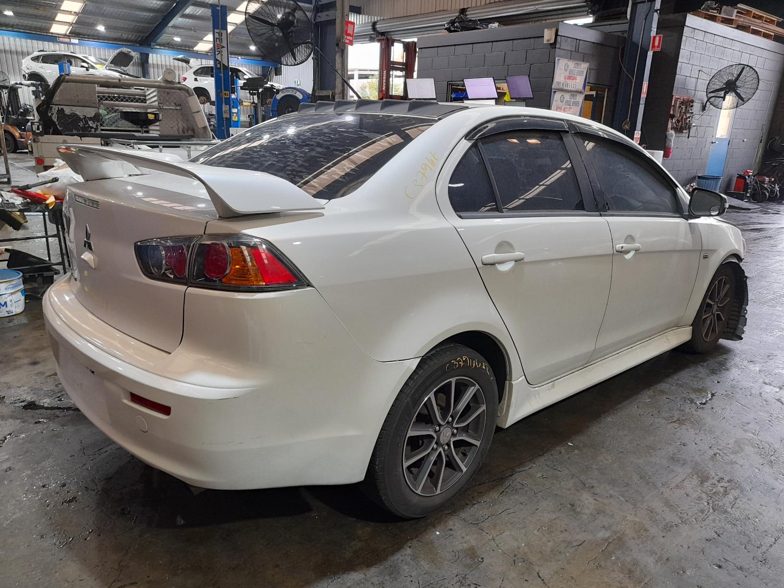 View Auto part Engine Mitsubishi Lancer 2015
