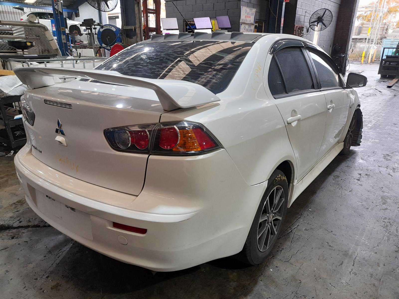View Auto part Engine Mitsubishi Lancer 2015
