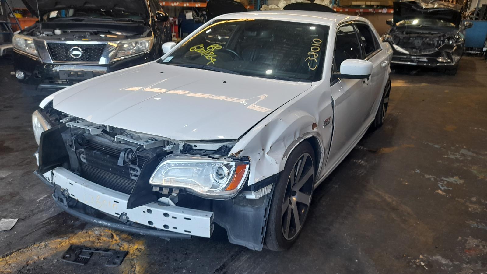 View Auto part Engine Chrysler 300c 2012