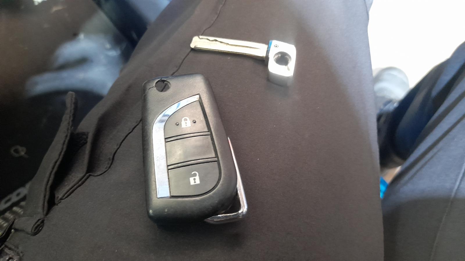 View Auto part Console Toyota Corolla 2017