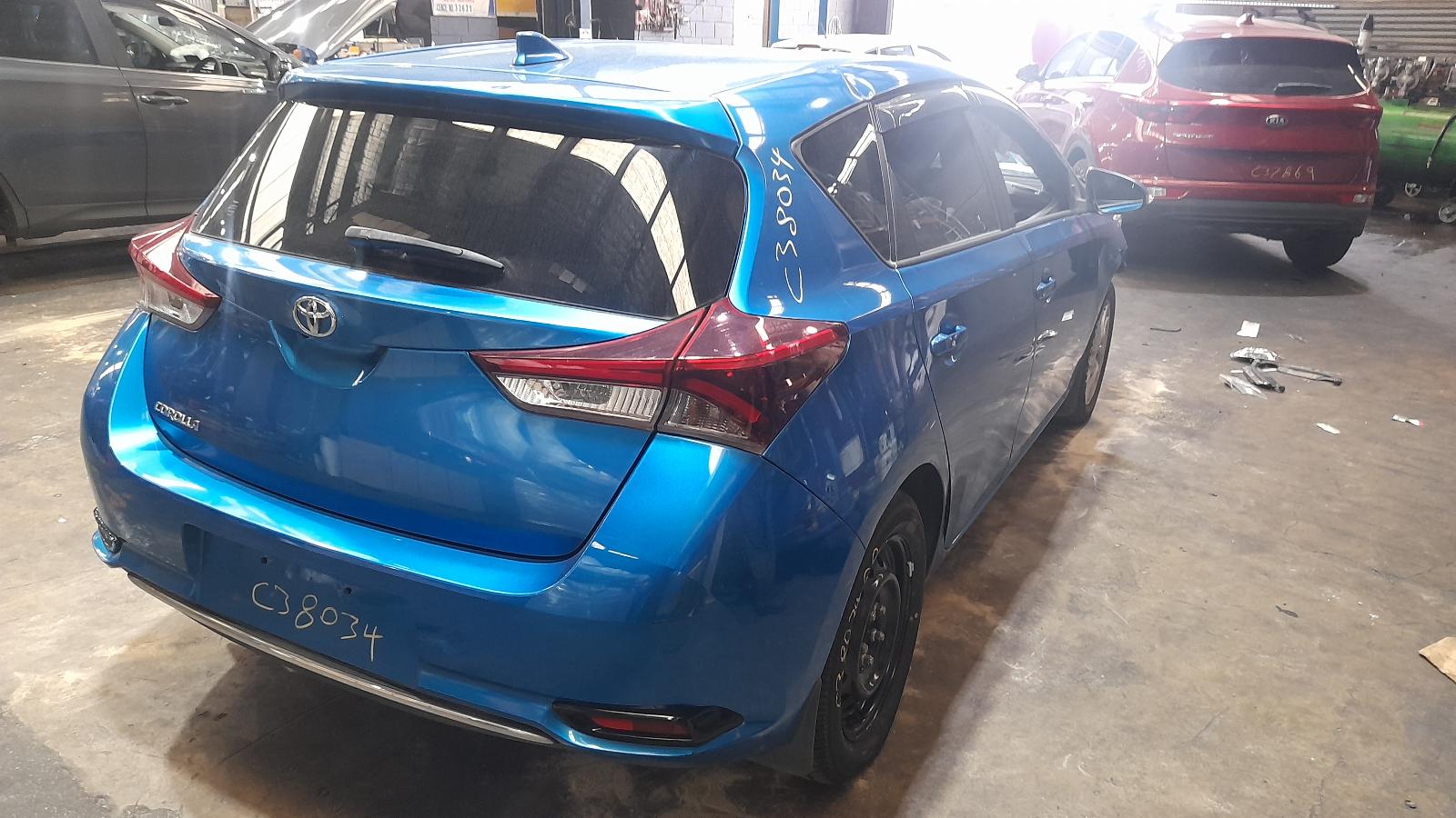 View Auto part Console Toyota Corolla 2017