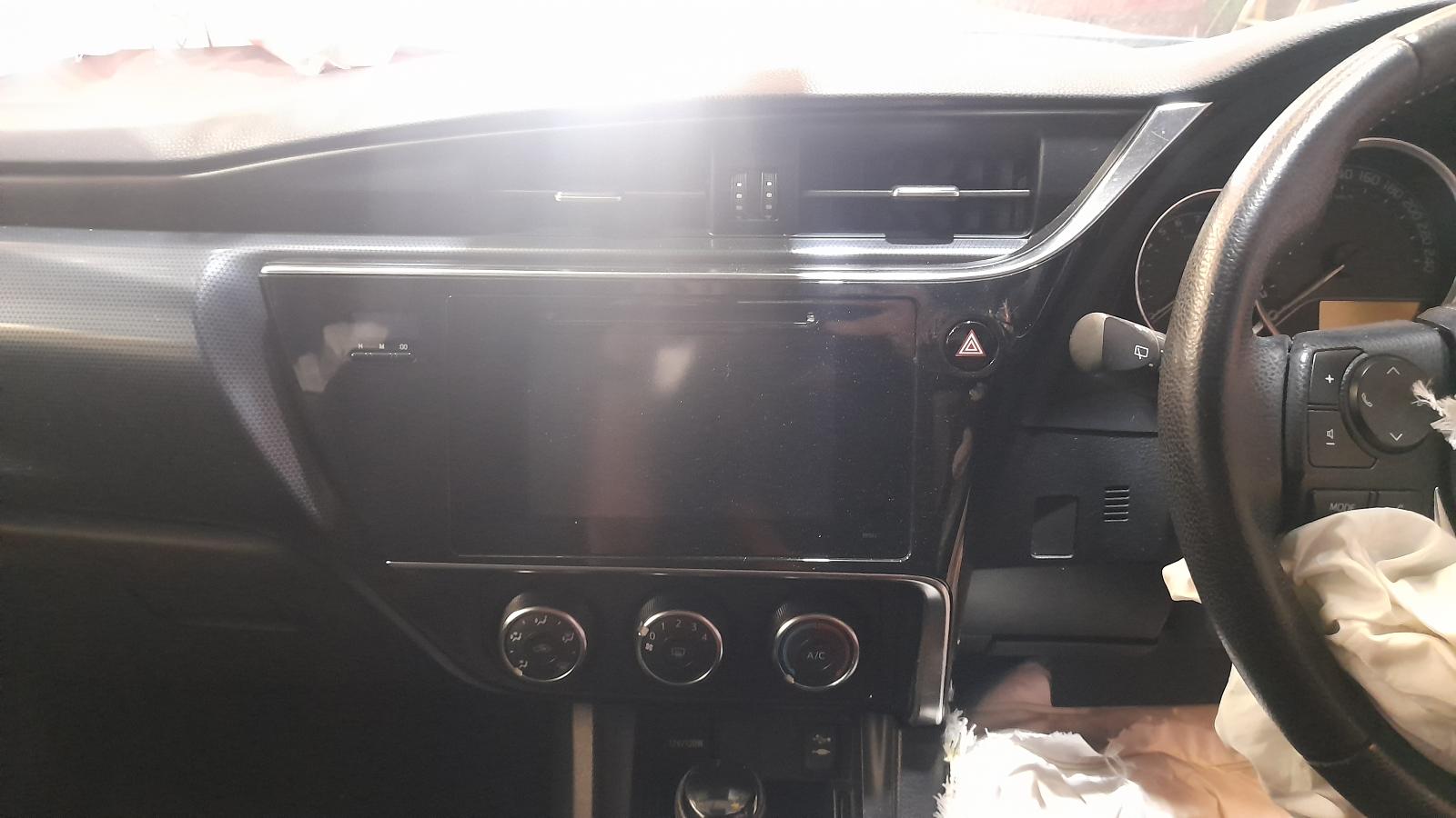 View Auto part Console Toyota Corolla 2017
