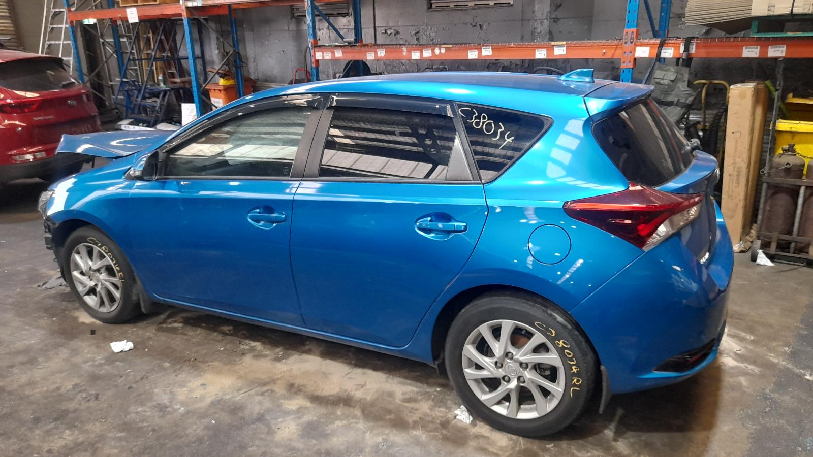 View Auto part Console Toyota Corolla 2017
