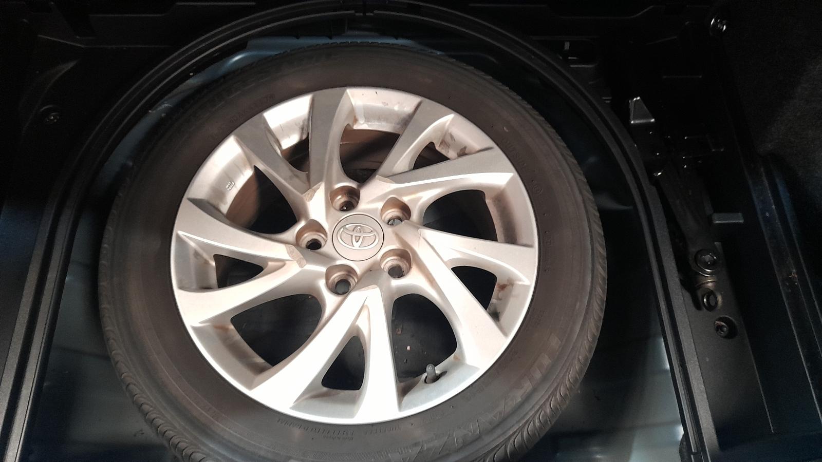 View Auto part Console Toyota Corolla 2017