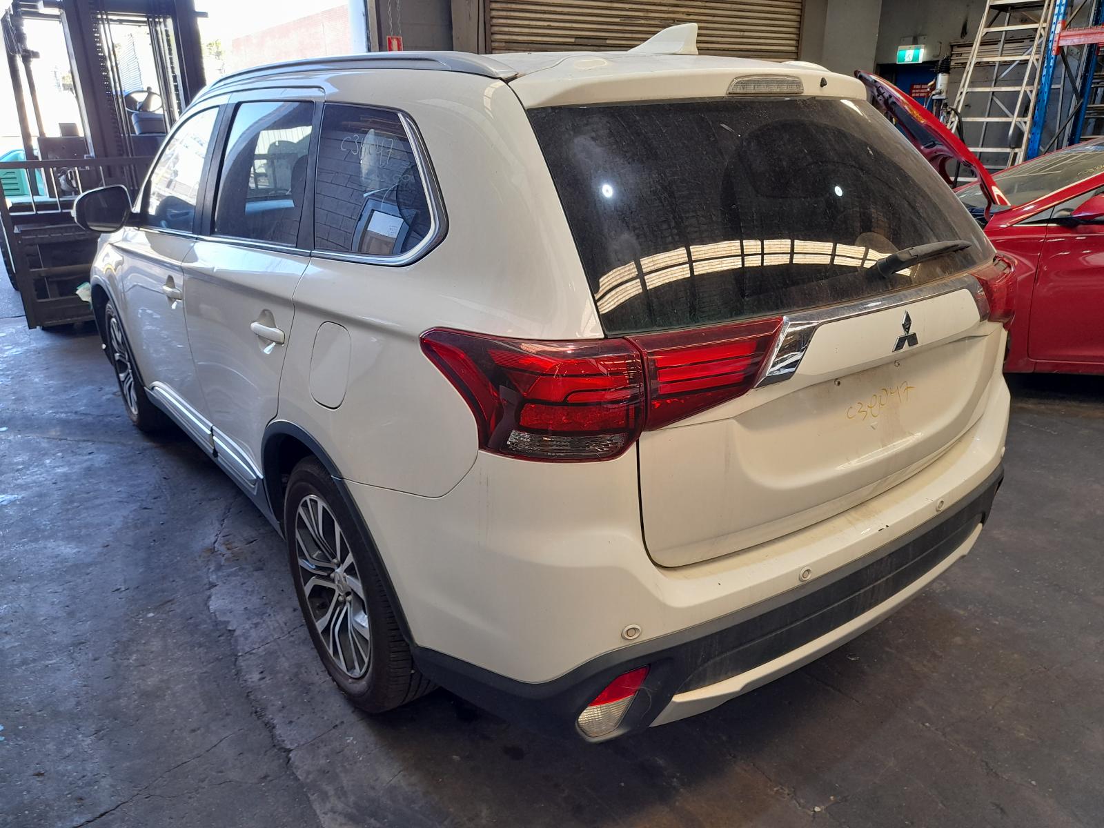 View Auto part Wiper Motor Mitsubishi Outlander 2017