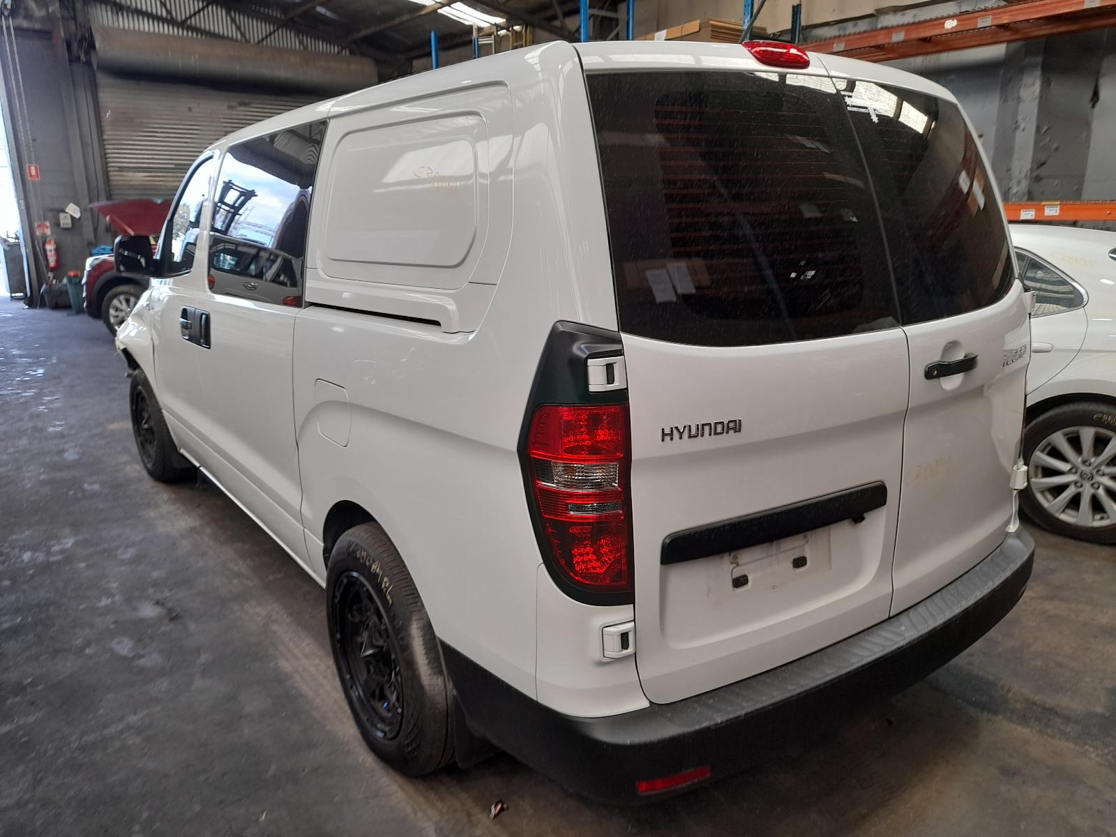 View Auto part Door/Boot/Gate Lock Hyundai Iload/imax 2017