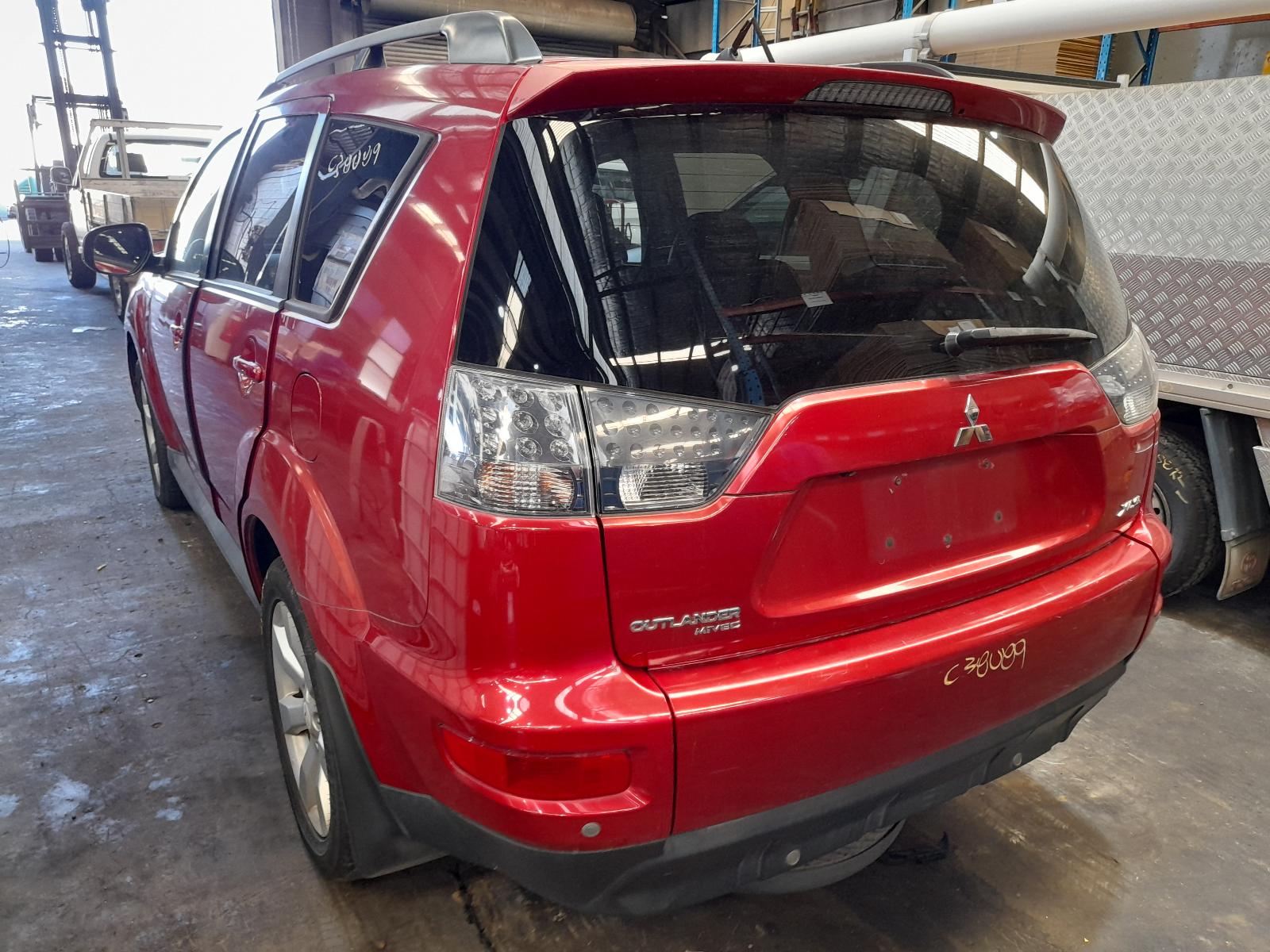 View Auto part Rear Garnish Mitsubishi Outlander 2011