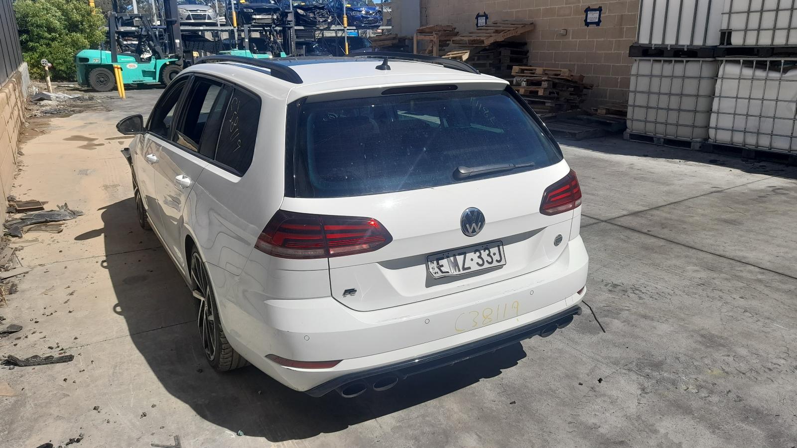 View Auto part Rear/Tailgate Glass Volkswagen Golf 2018