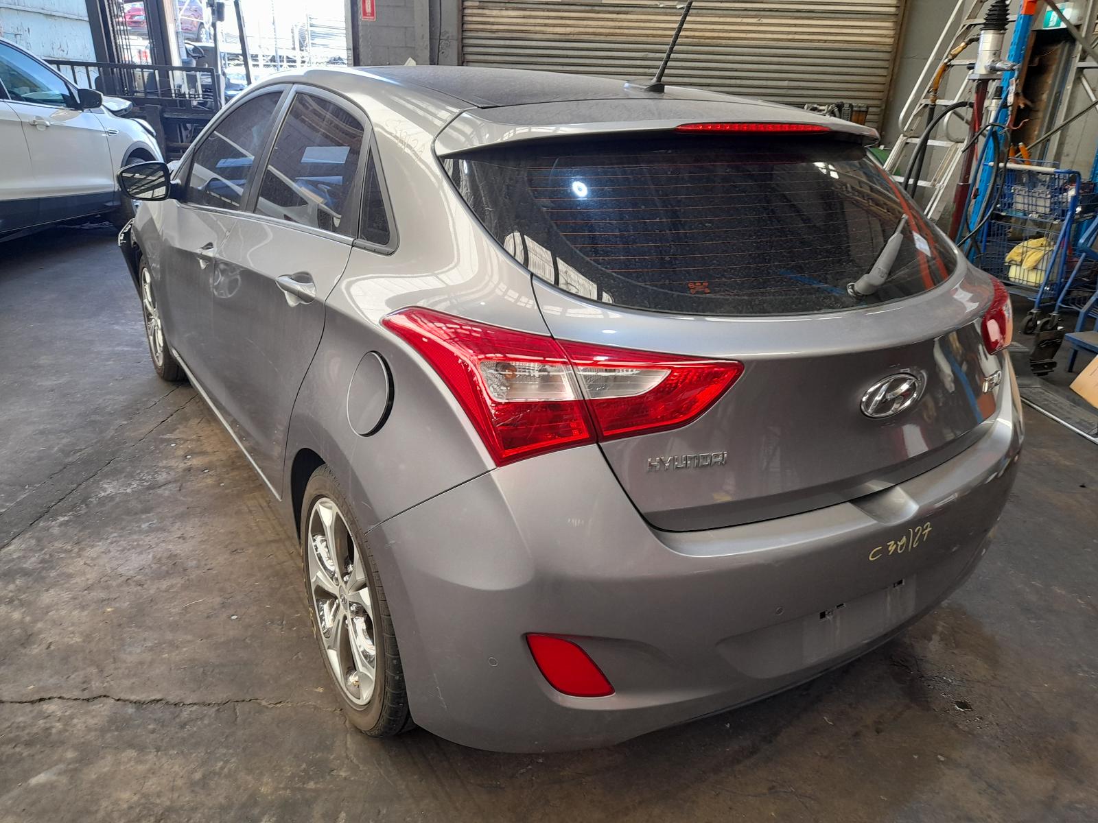 View Auto part Seatbelt/Stalk Hyundai I30 2013