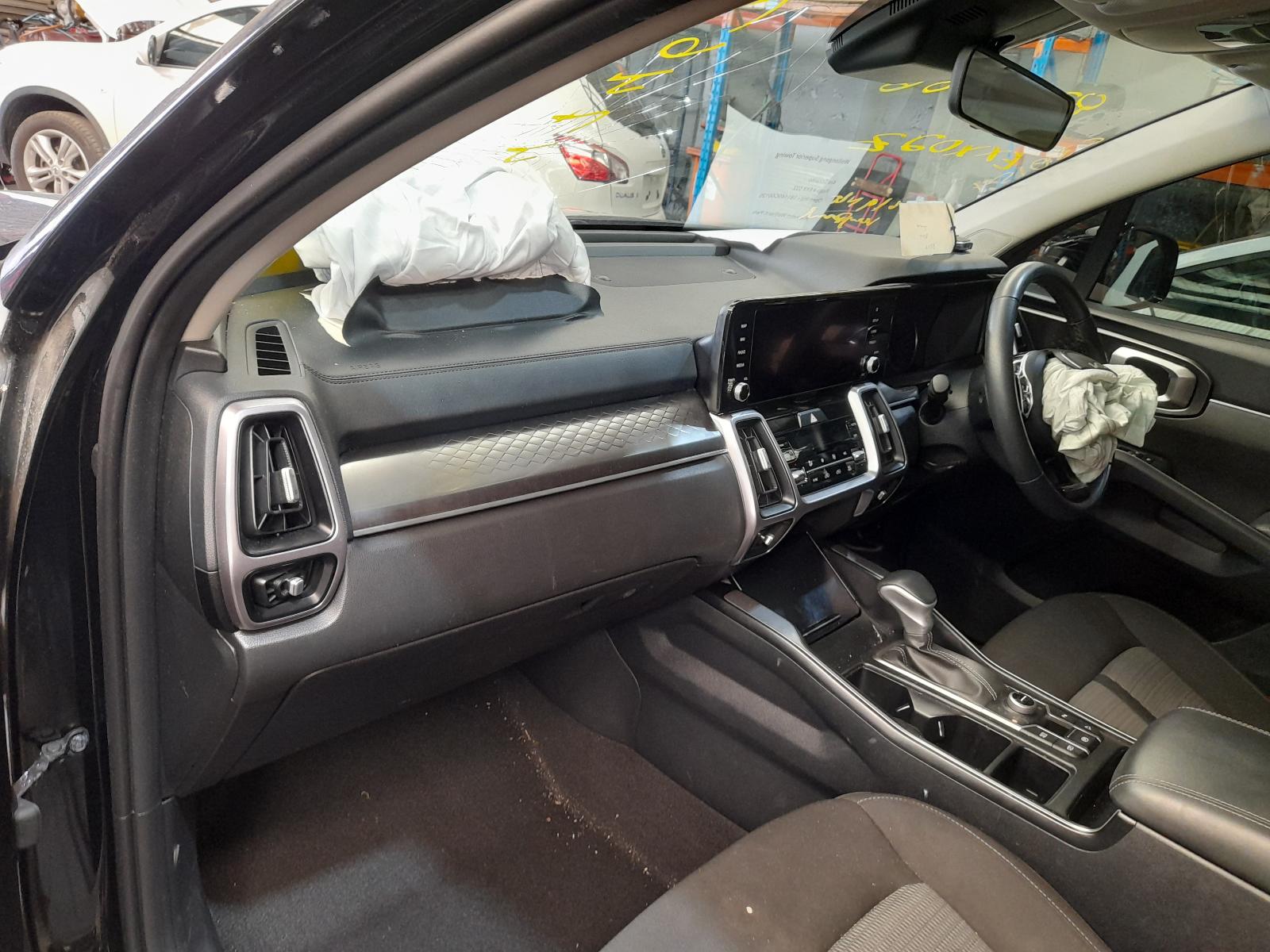 View Auto part Right Door Mirror Kia Sorento 2022