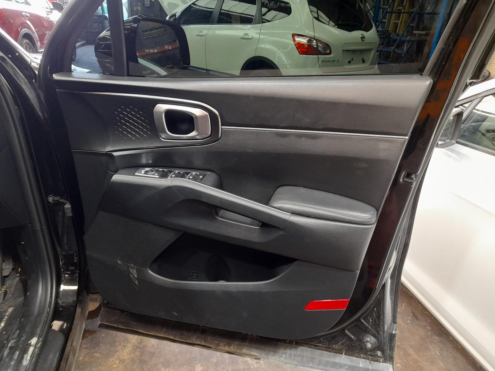 View Auto part Right Door Mirror Kia Sorento 2022