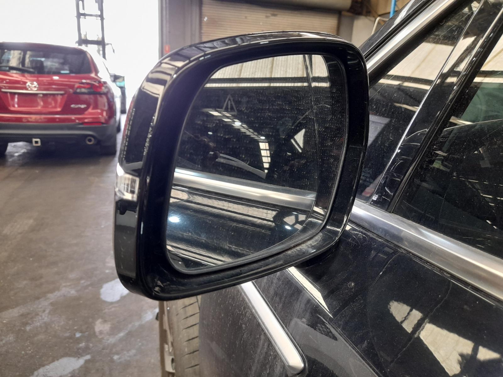 View Auto part Right Door Mirror Kia Sorento 2022
