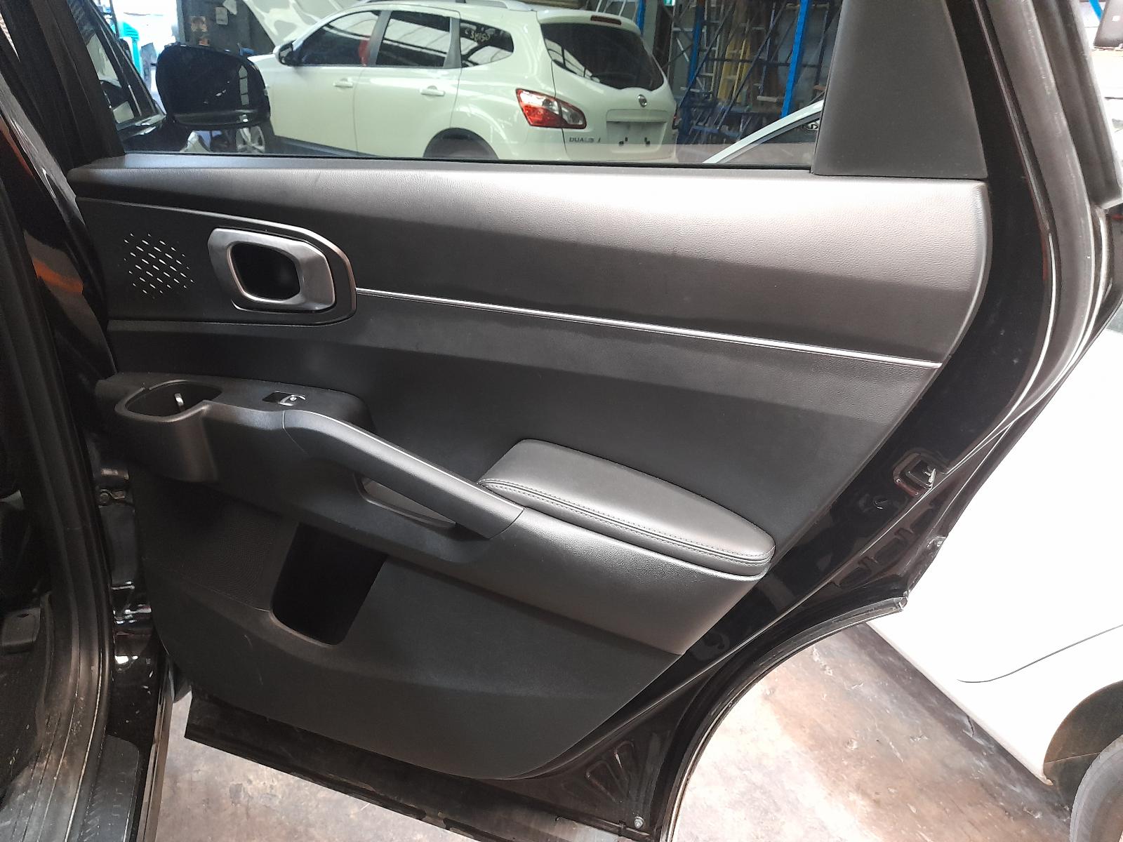 View Auto part Right Door Mirror Kia Sorento 2022
