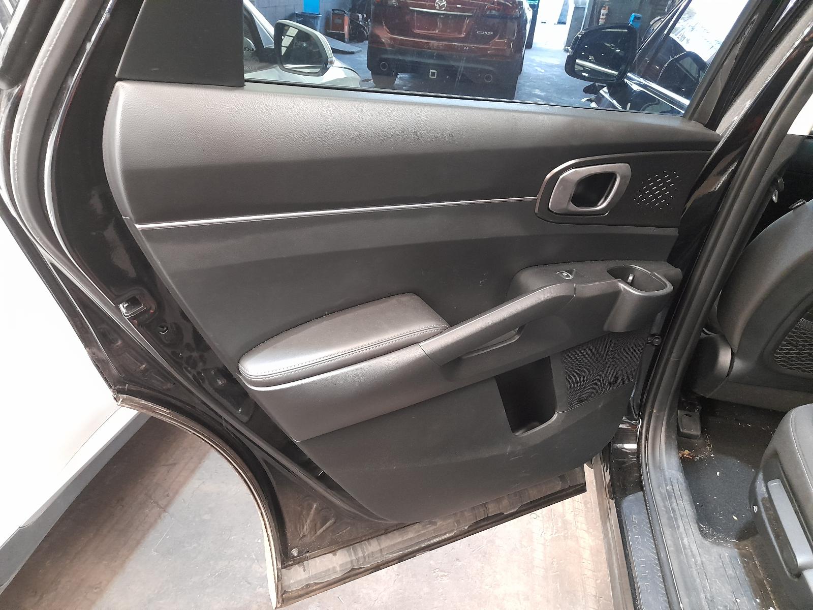 View Auto part Right Door Mirror Kia Sorento 2022