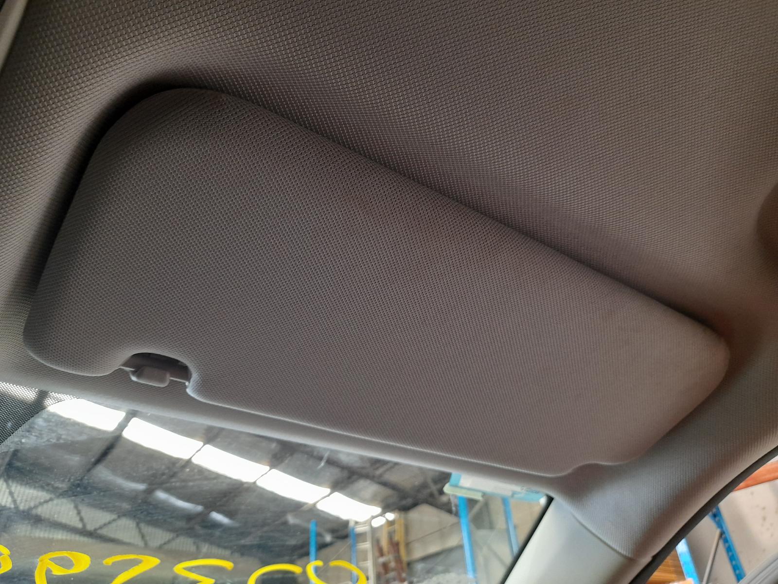 View Auto part Right Door Mirror Kia Sorento 2022