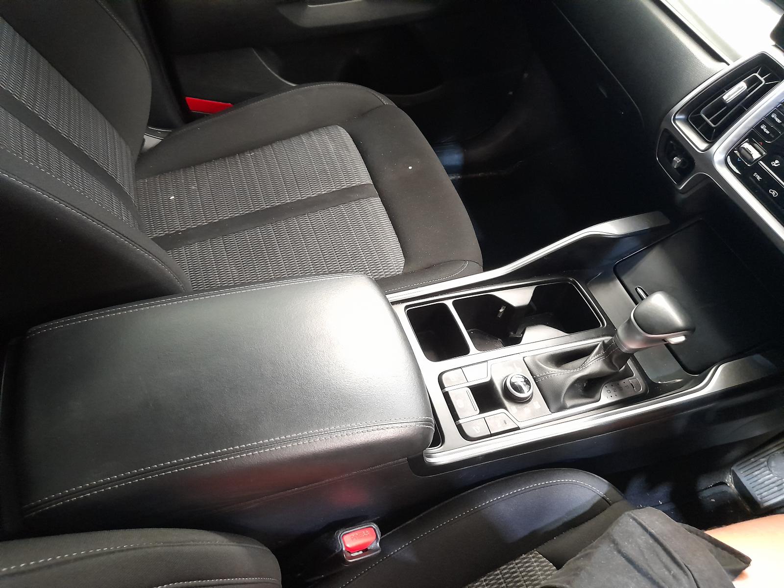 View Auto part Right Door Mirror Kia Sorento 2022