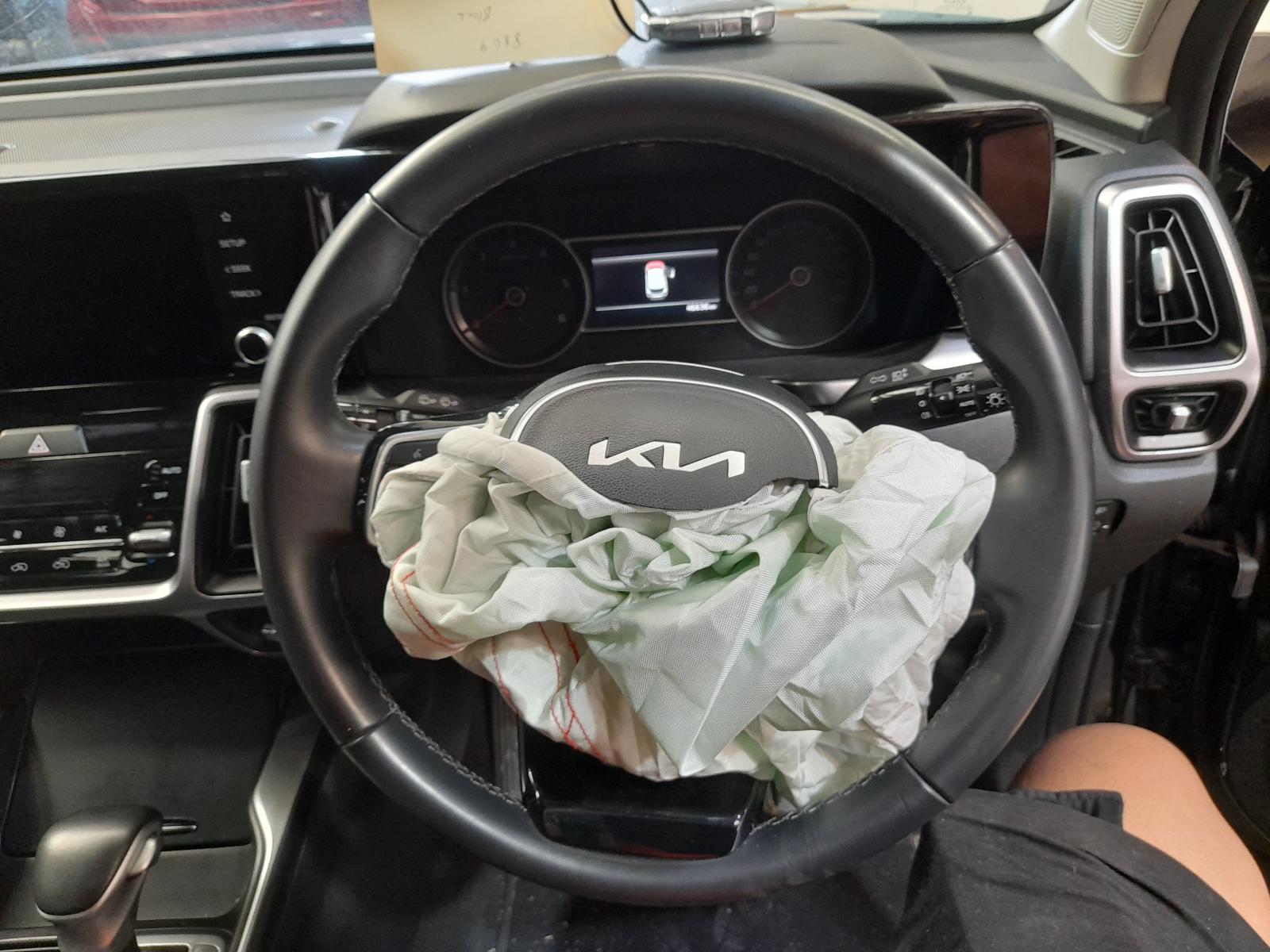 View Auto part Right Door Mirror Kia Sorento 2022