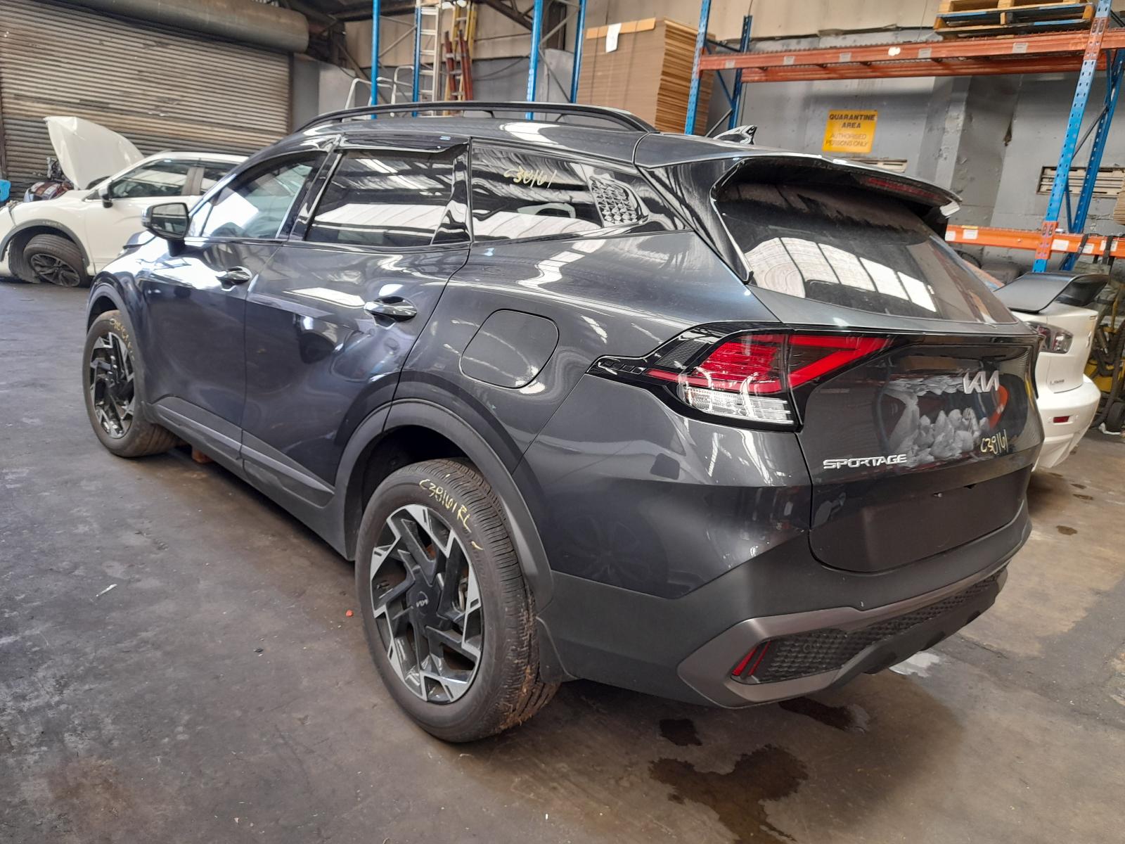 View Auto part Fuel Tank Kia Sportage 2024