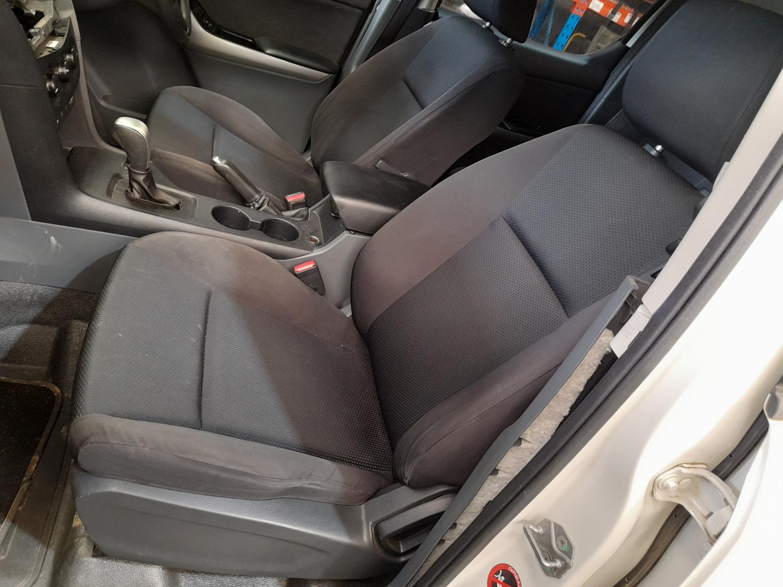 View Auto part Pwr Dr Wind Switch Mazda Bt50 2020